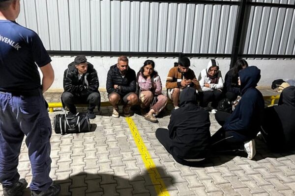 Muğla’da 20 düzensiz göçmen yakalandı