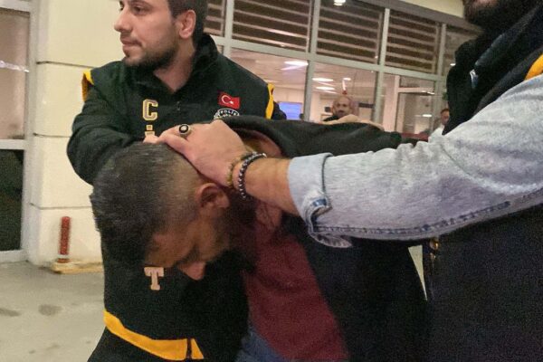 Eski eşi ile yanındaki kişiyi bıçaklamıştı… ...