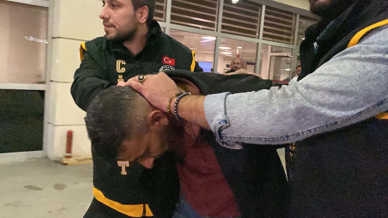 Eski eşi ile yanındaki kişiyi bıçaklamıştı… Tutuklandı!