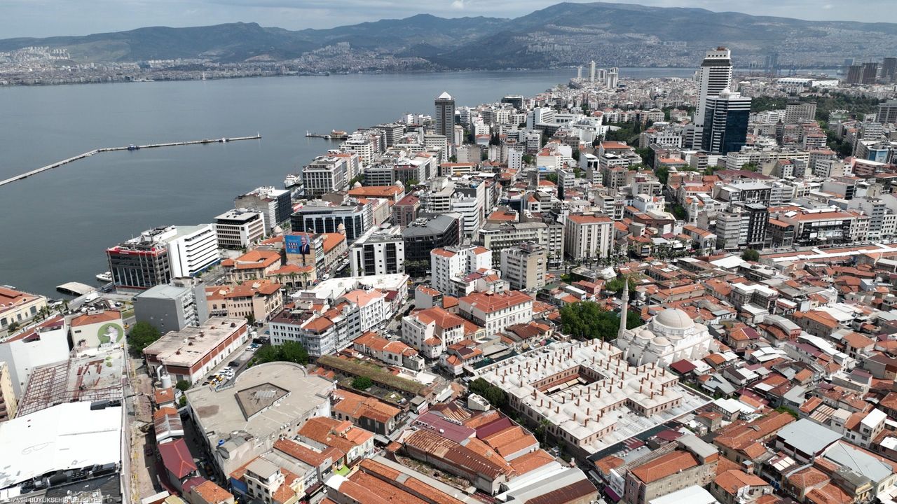 İzmir’de kritik imar adımı… ‘Anayasa değişiyor mu?’
